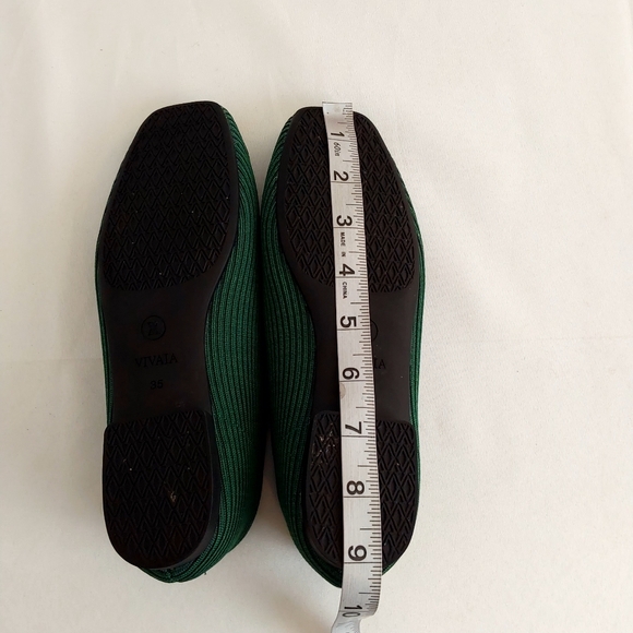 VIVAIA Margot 2.0 Square-Toe V-Cut Flats